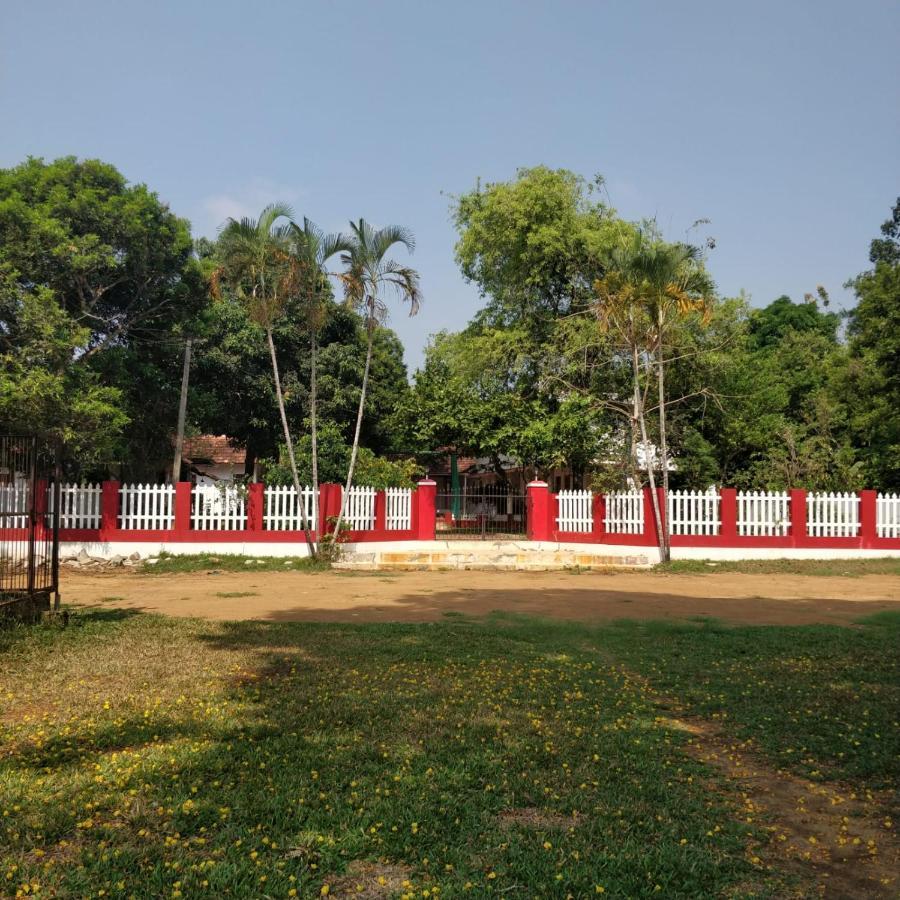 Akkara Homestay & Ayurveda กัตตะยัม ภายนอก รูปภาพ
