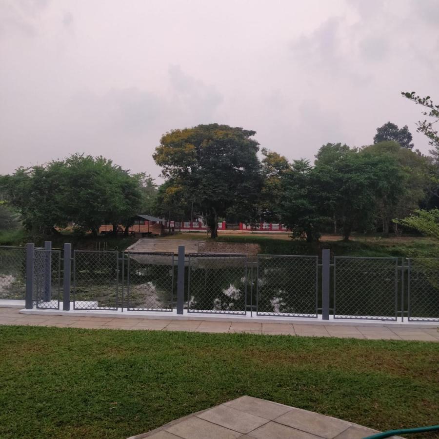 Akkara Homestay & Ayurveda กัตตะยัม ภายนอก รูปภาพ
