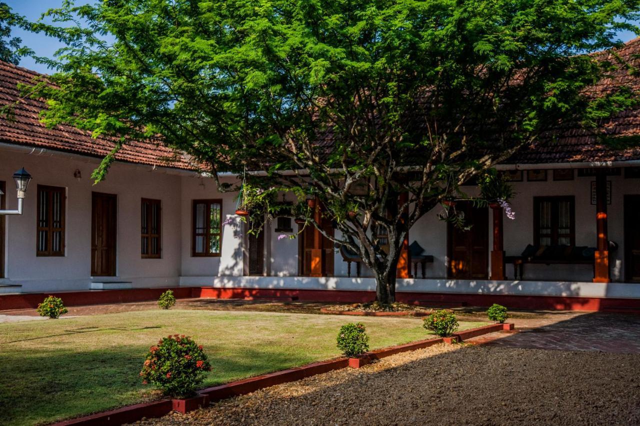 Akkara Homestay & Ayurveda กัตตะยัม ภายนอก รูปภาพ