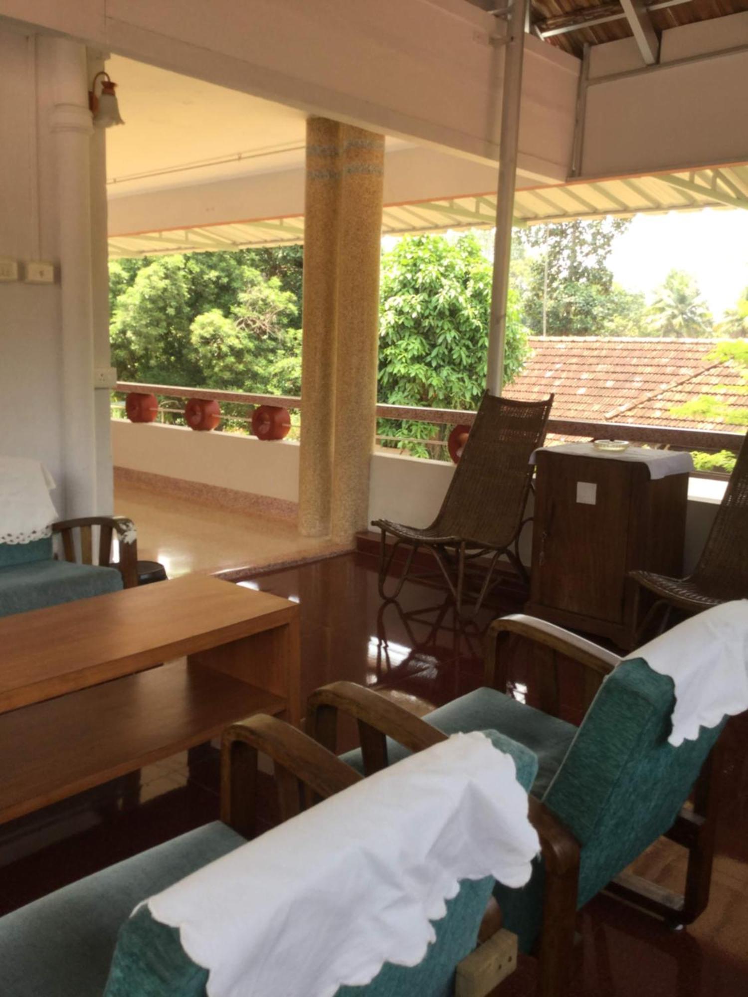 Akkara Homestay & Ayurveda กัตตะยัม ภายนอก รูปภาพ